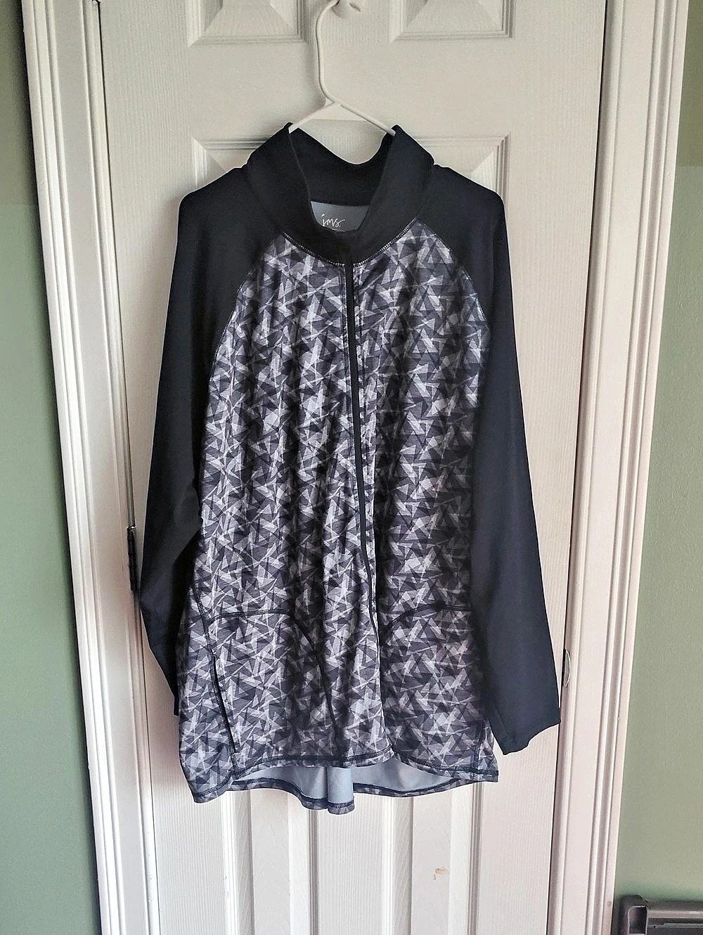 Jones New York Just My Size Active jacket Geometric Athletic Jacket in Black &